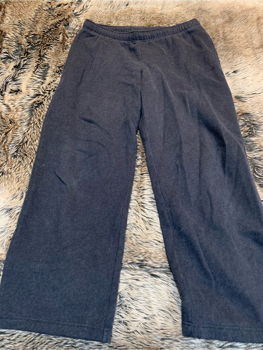 ARITZIA
Cozy Sweatfleece Mega Straight Sweatpant Size L